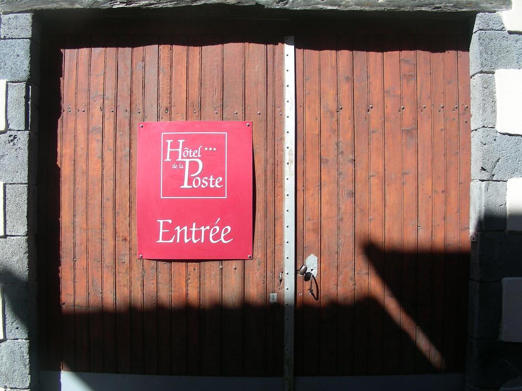 Logis Hotel Restaurant De La Poste Pontgibaud Bagian luar foto